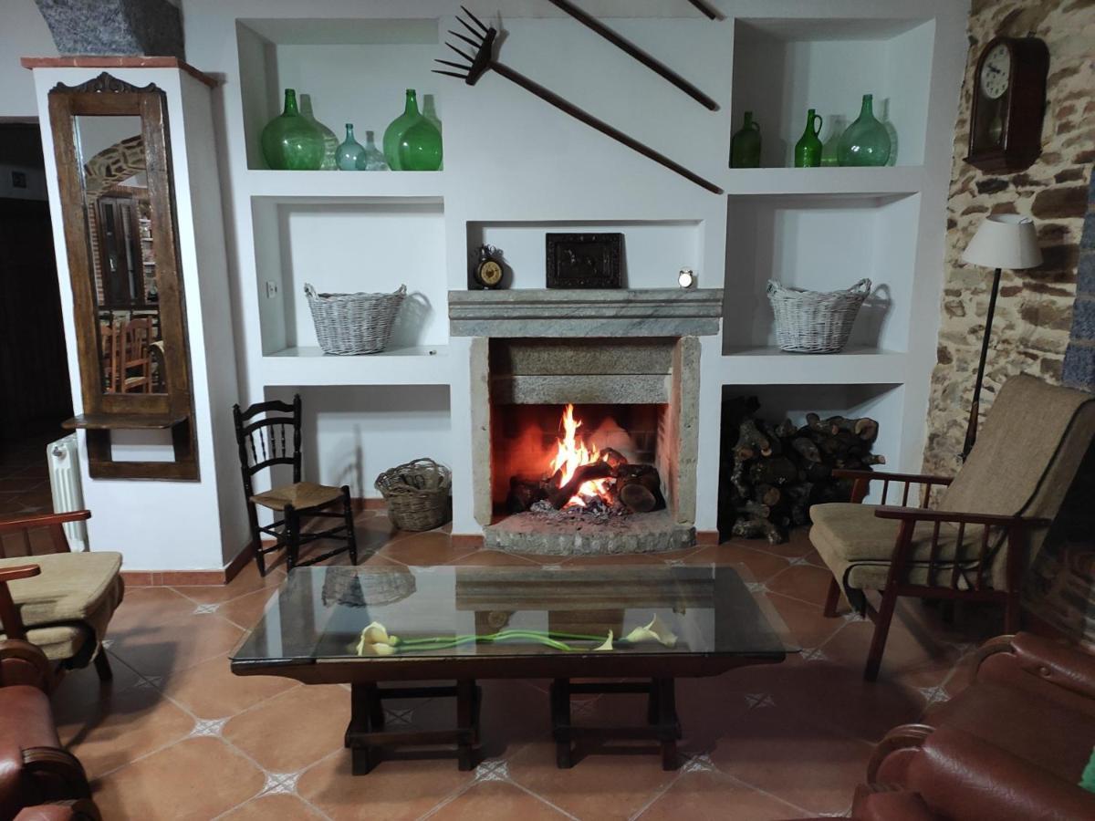 Casa Rural La Carriona Segura de León Eksteriør bilde