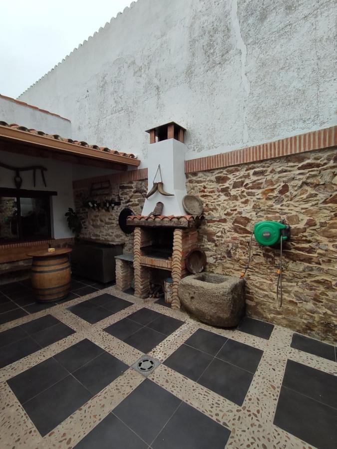 Casa Rural La Carriona Segura de León Eksteriør bilde