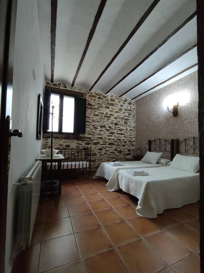 Casa Rural La Carriona Segura de León Eksteriør bilde