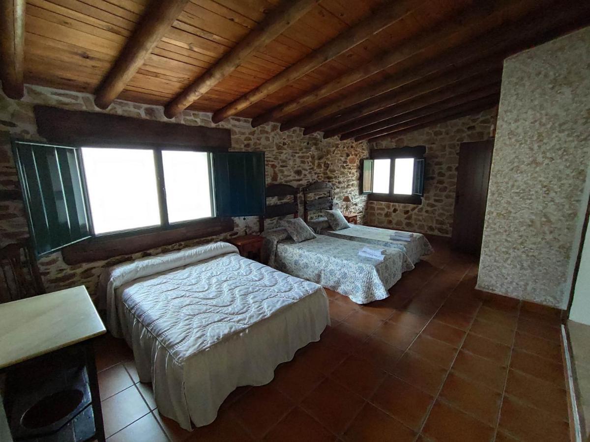 Casa Rural La Carriona Segura de León Eksteriør bilde
